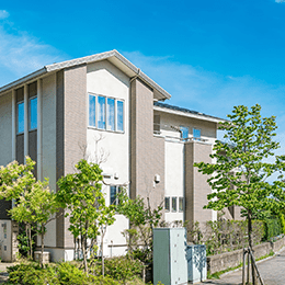 外壁塗装が施された住宅の外観